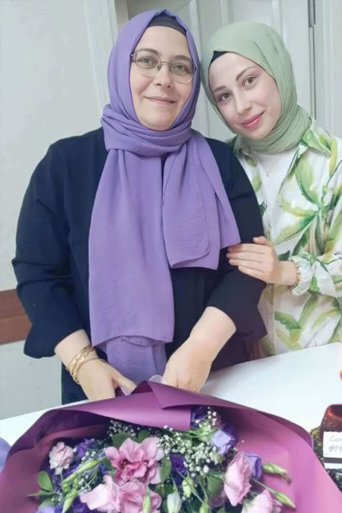 MODELİSTLİK SERTİFİKA ÖRNEĞİ Profesyonel Modelistlik Öğrencilerinin Atölyedeki Makinelerde Uygulama Yaparken Fotoğrafı.